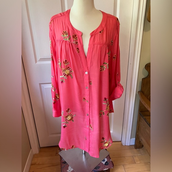 Plus size Figueroa&Flower tunic style blouse. - Picture 1 of 10